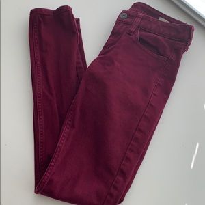 Maroon jeans 💜👖